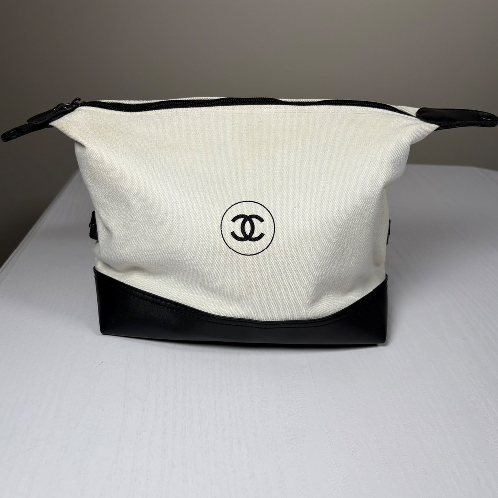 Chanel Beauté Canvas Cosmetic Makeup Bag Cream Black CC Logo Zip Pouch Luxury
